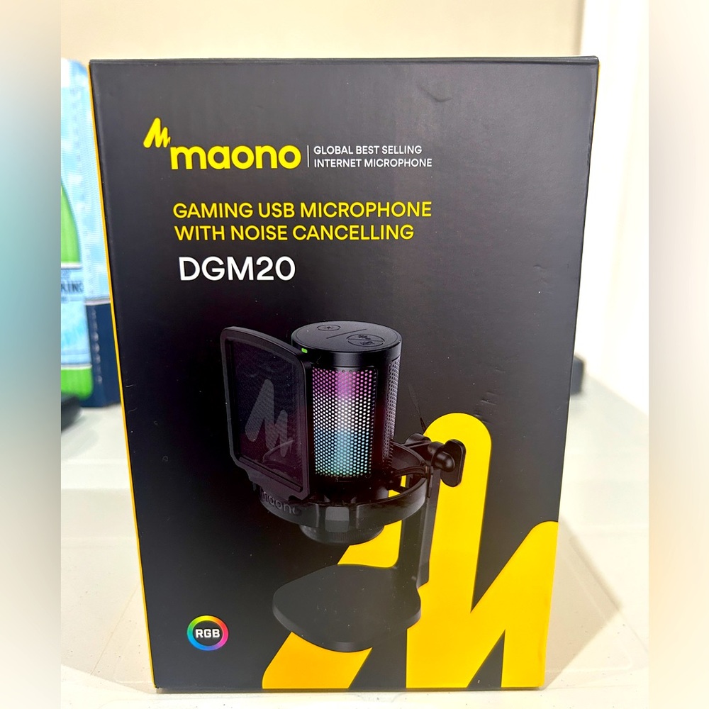 BNIB Maono Gaming USB Microphone